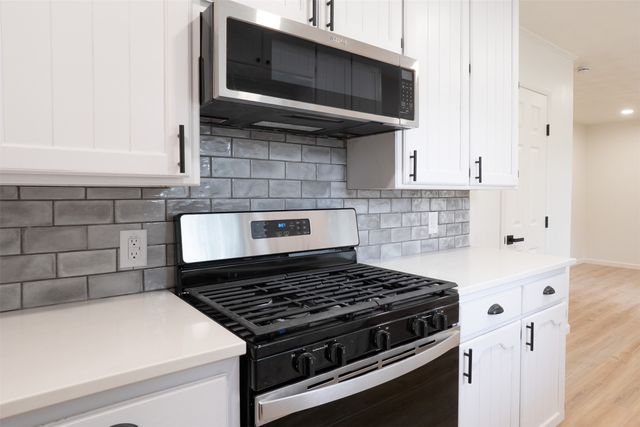 1200 Ravenwood Drive, Arlington, TX 76013