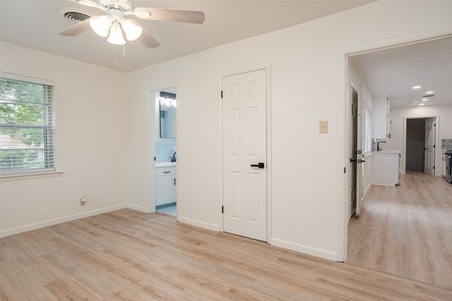 1200 Ravenwood Drive, Arlington, TX 76013