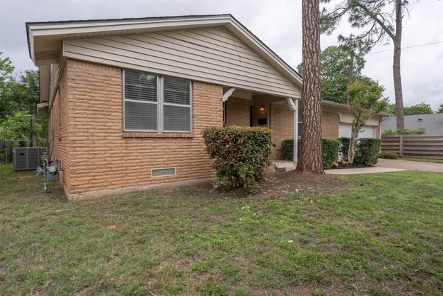 1200 Ravenwood Drive, Arlington, TX 76013