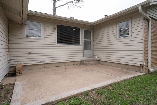1200 Ravenwood Drive, Arlington, TX 76013