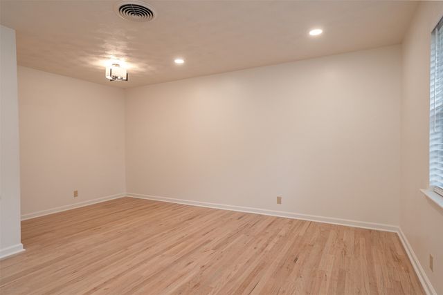 1200 Ravenwood Drive, Arlington, TX 76013