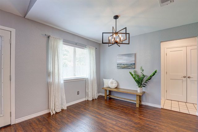 2308 Farrington Lane, Hurst, TX 76054