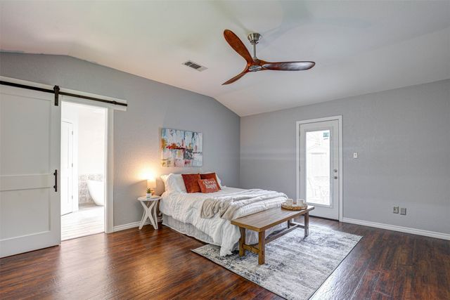 2308 Farrington Lane, Hurst, TX 76054