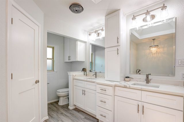 2308 Farrington Lane, Hurst, TX 76054