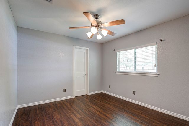 2308 Farrington Lane, Hurst, TX 76054