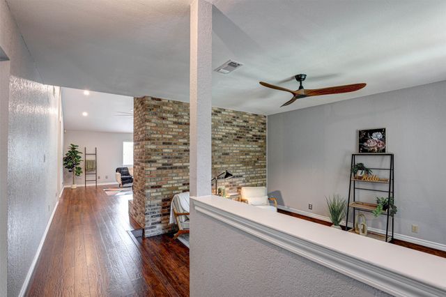 2308 Farrington Lane, Hurst, TX 76054