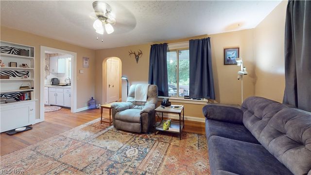 956 Braun Road, Belpre, OH 45714