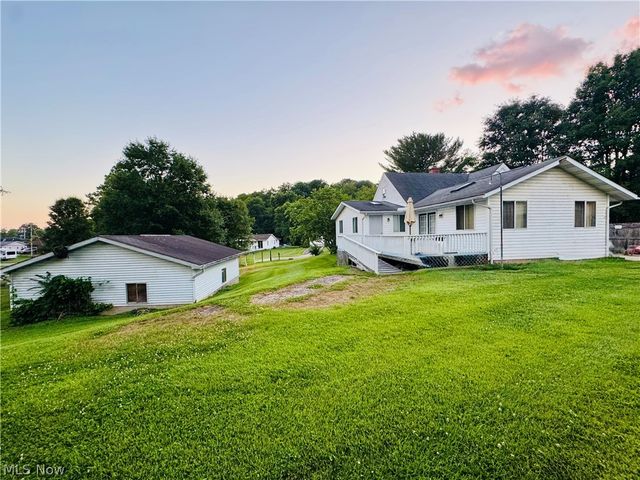 956 Braun Road, Belpre, OH 45714