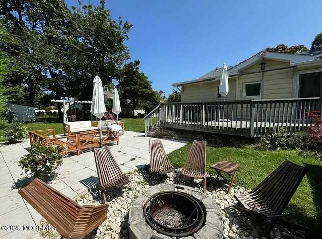 184 Ridgewood Avenue, Oakhurst, NJ 07755
