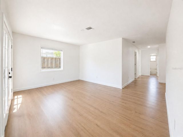 1834 NEW HAMPSHIRE AVENUE NE, St Petersburg, FL 33703