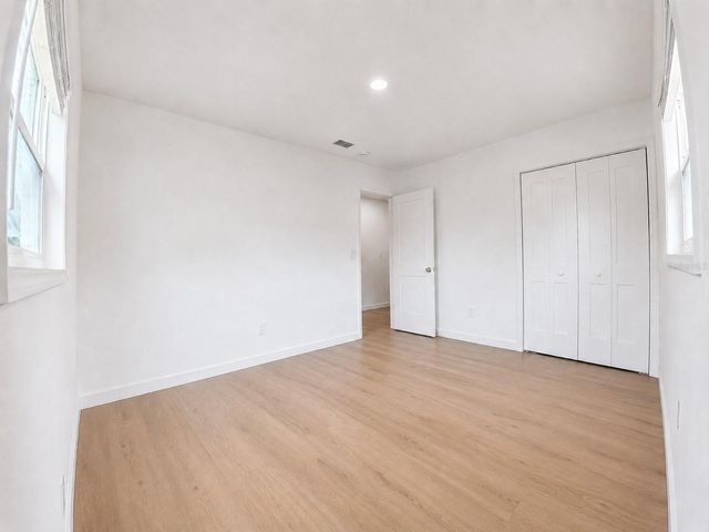 1834 NEW HAMPSHIRE AVENUE NE, St Petersburg, FL 33703