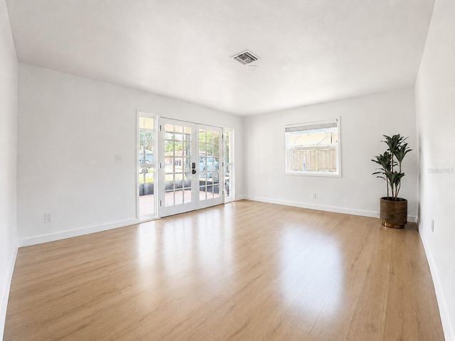 1834 NEW HAMPSHIRE AVENUE NE, St Petersburg, FL 33703