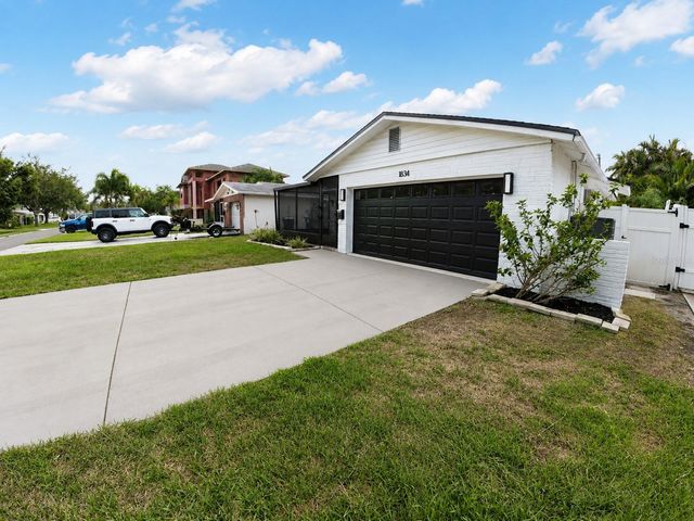 1834 NEW HAMPSHIRE AVENUE NE, St Petersburg, FL 33703