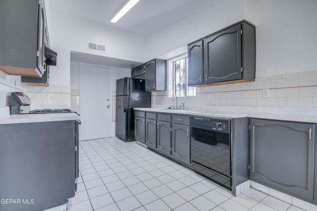 5221 EDMONTON Avenue, El Paso, TX 79924