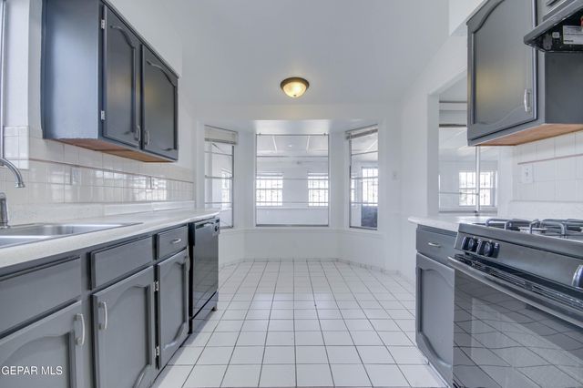 5221 EDMONTON Avenue, El Paso, TX 79924