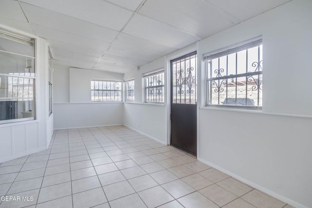 5221 EDMONTON Avenue, El Paso, TX 79924