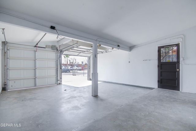 5221 EDMONTON Avenue, El Paso, TX 79924