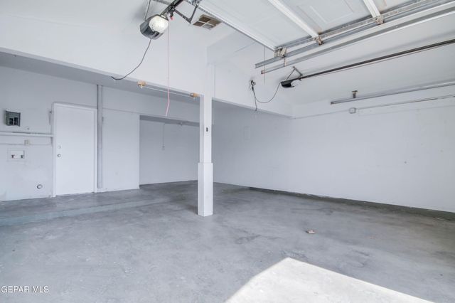 5221 EDMONTON Avenue, El Paso, TX 79924