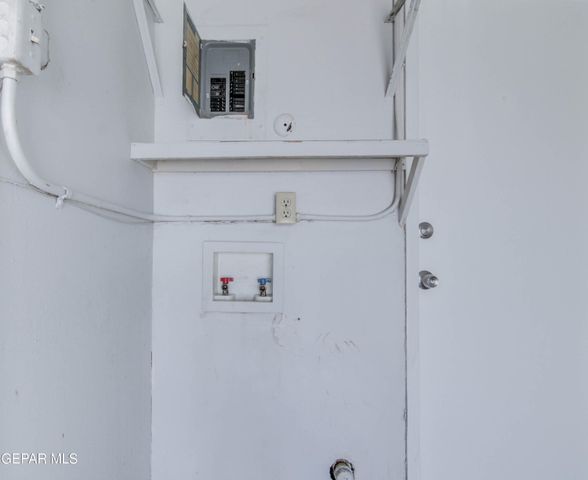 5221 EDMONTON Avenue, El Paso, TX 79924