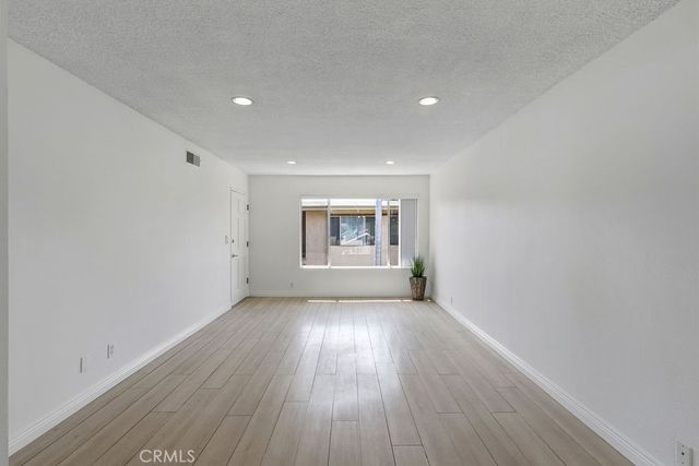 1801 Greenleaf Street 15, Santa Ana, CA 92706