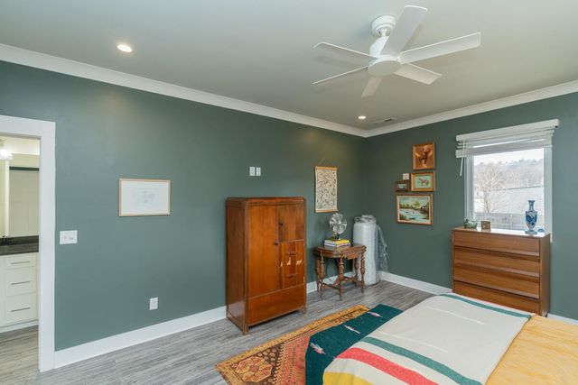 1222 S Lyerly Street, Chattanooga, TN 37404