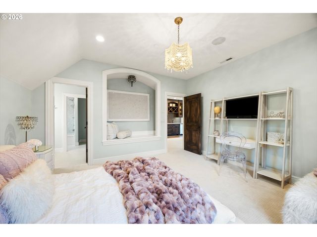 1303 Nw OSTENSON CANYON Rd, Camas, WA 98607