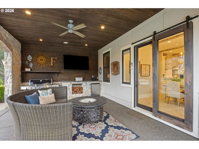 1303 Nw OSTENSON CANYON Rd, Camas, WA 98607