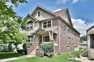 6035 N Navarre Avenue, Chicago, IL 60631