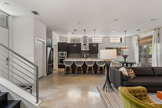 2105 Goodrich Ave 2, Austin, TX 78704