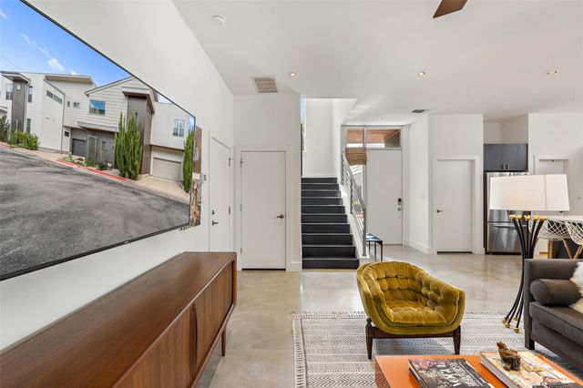 2105 Goodrich Ave 2, Austin, TX 78704