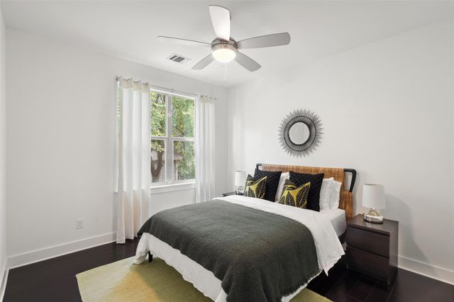2105 Goodrich Ave 2, Austin, TX 78704