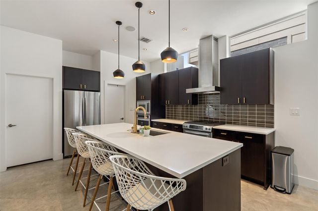 2105 Goodrich Ave 2, Austin, TX 78704