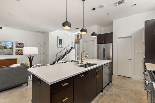 2105 Goodrich Ave 2, Austin, TX 78704
