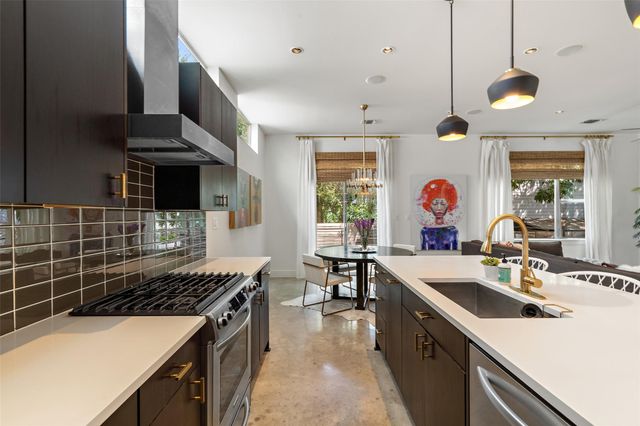 2105 Goodrich Ave 2, Austin, TX 78704