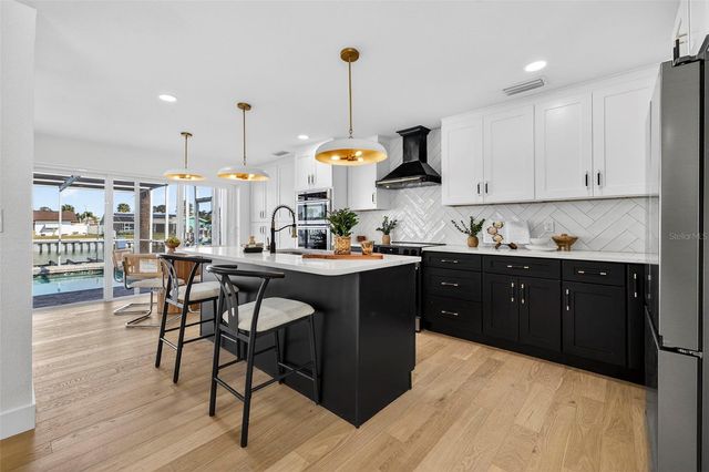 4426 43RD STREET S, St Petersburg, FL 33702