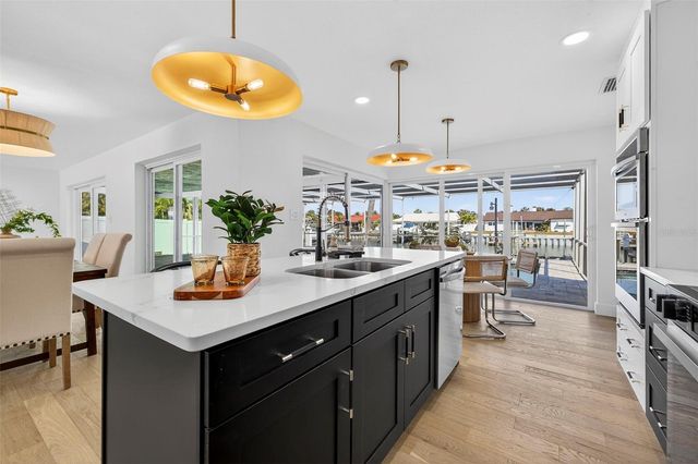 4426 43RD STREET S, St Petersburg, FL 33702