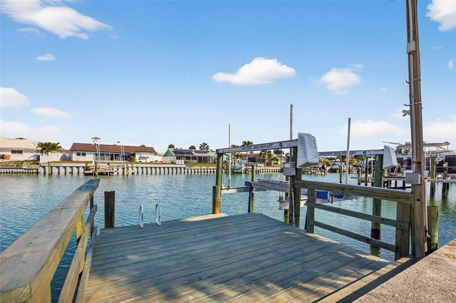 4426 43RD STREET S, St Petersburg, FL 33702