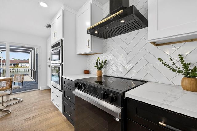 4426 43RD STREET S, St Petersburg, FL 33702