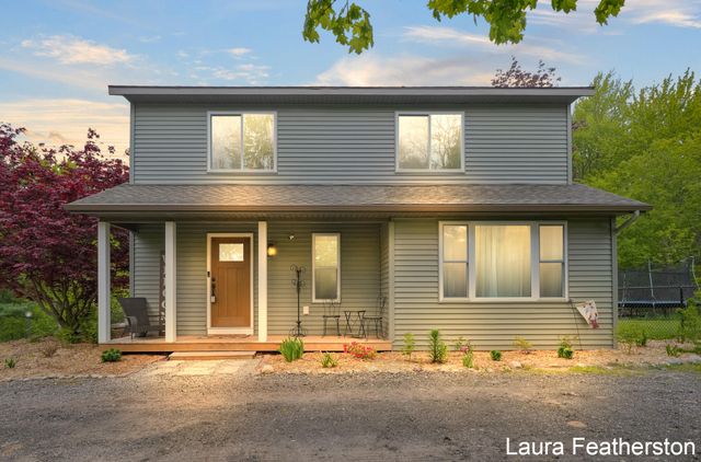 10451 Pine Island Drive Ne, Algoma Twp, MI 49345