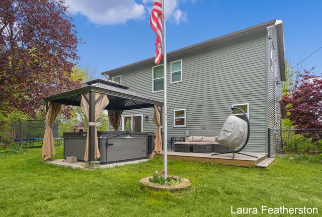 10451 Pine Island Drive Ne, Algoma Twp, MI 49345