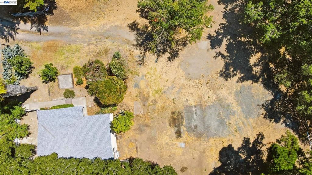 Image 35 of property listing at 10160 Crow Canyon Rd, Castro Valley, CA 94552