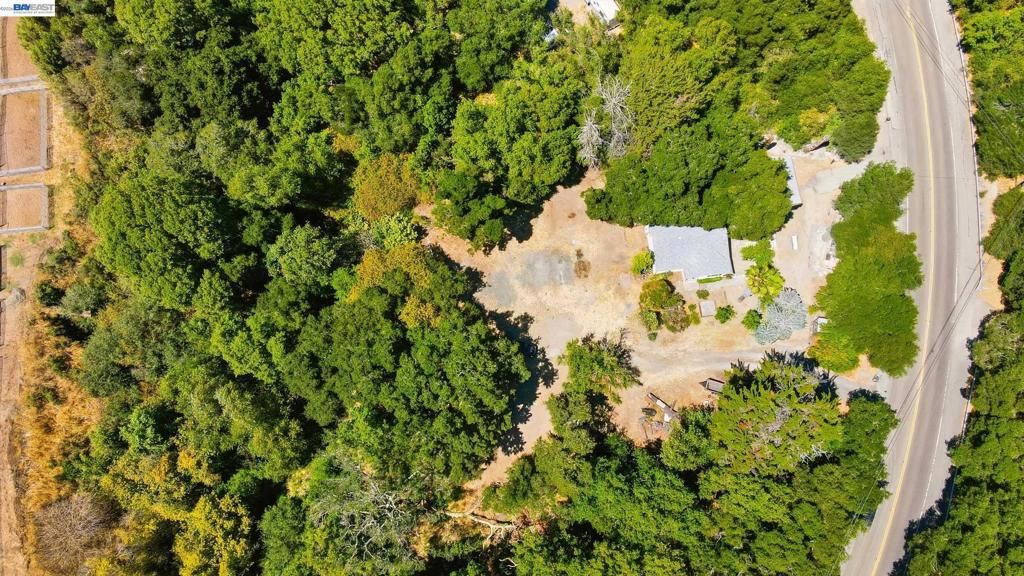 Image 36 of property listing at 10160 Crow Canyon Rd, Castro Valley, CA 94552