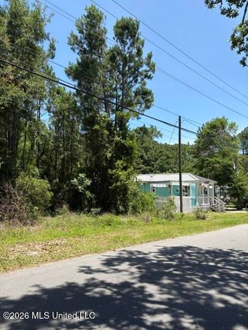 8716 Barnacle Boulevard, Ocean Springs, MS 39564