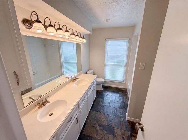 14923 Aspen Hills Drive, Houston, TX 77062