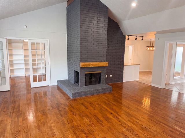 14923 Aspen Hills Drive, Houston, TX 77062