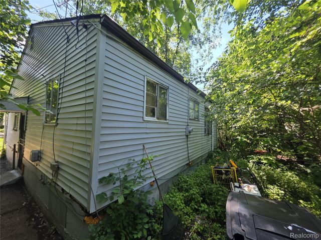 5555 Neff Avenue, Detroit, MI 48224