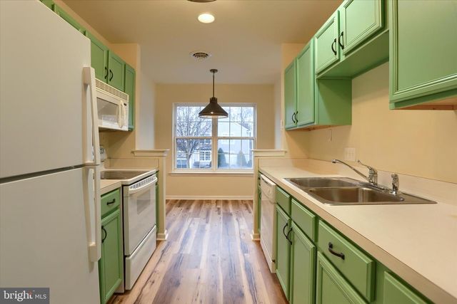 87 COURTYARD DR, Carlisle, PA 17013