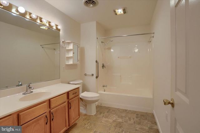 87 COURTYARD DR, Carlisle, PA 17013