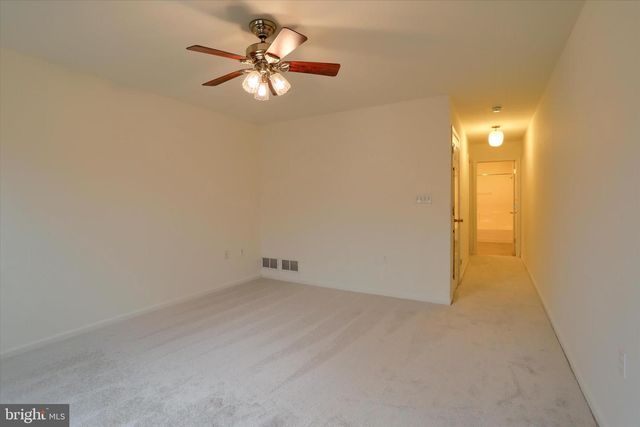 87 COURTYARD DR, Carlisle, PA 17013