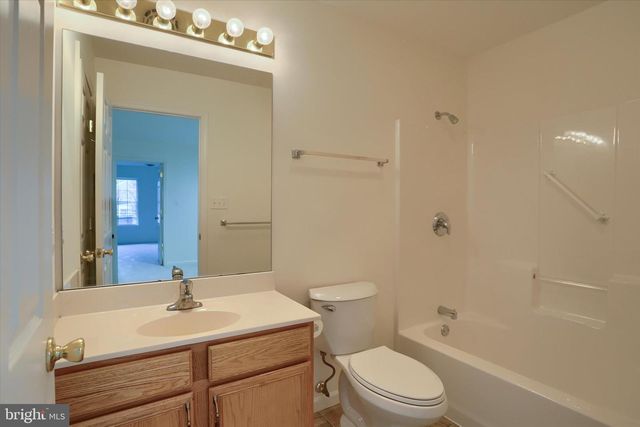 87 COURTYARD DR, Carlisle, PA 17013